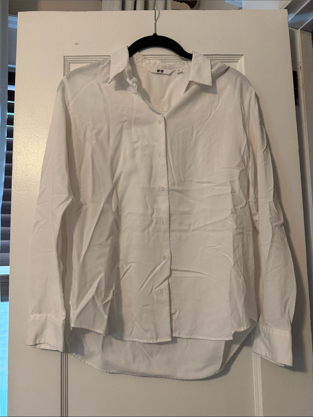 Uniqlo White Button-Down Long Sleeve Shirt
